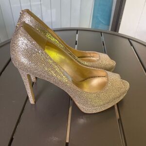 NWOB Michael Kors Erica Platform Open Toe Gold Glittered Heeled Pumps